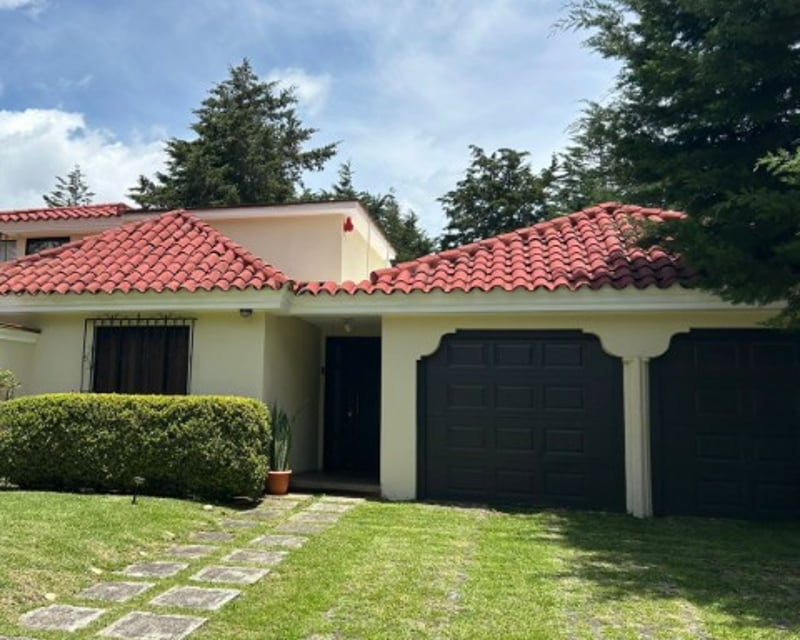 Casa Amueblada en Renta Hacienda Country Club