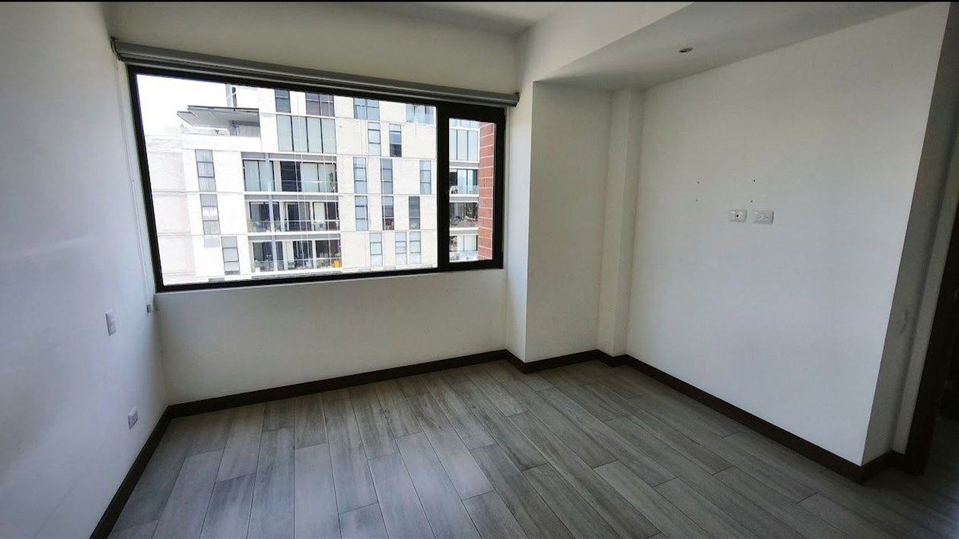 Apartamento en Renta – Edificio NU, Zona 15 - Miniatura 2