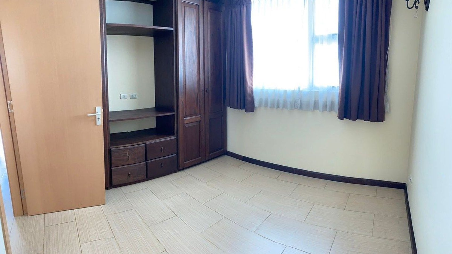 Apartamento en Venta Condado la Villa zona 14 - Miniatura 3