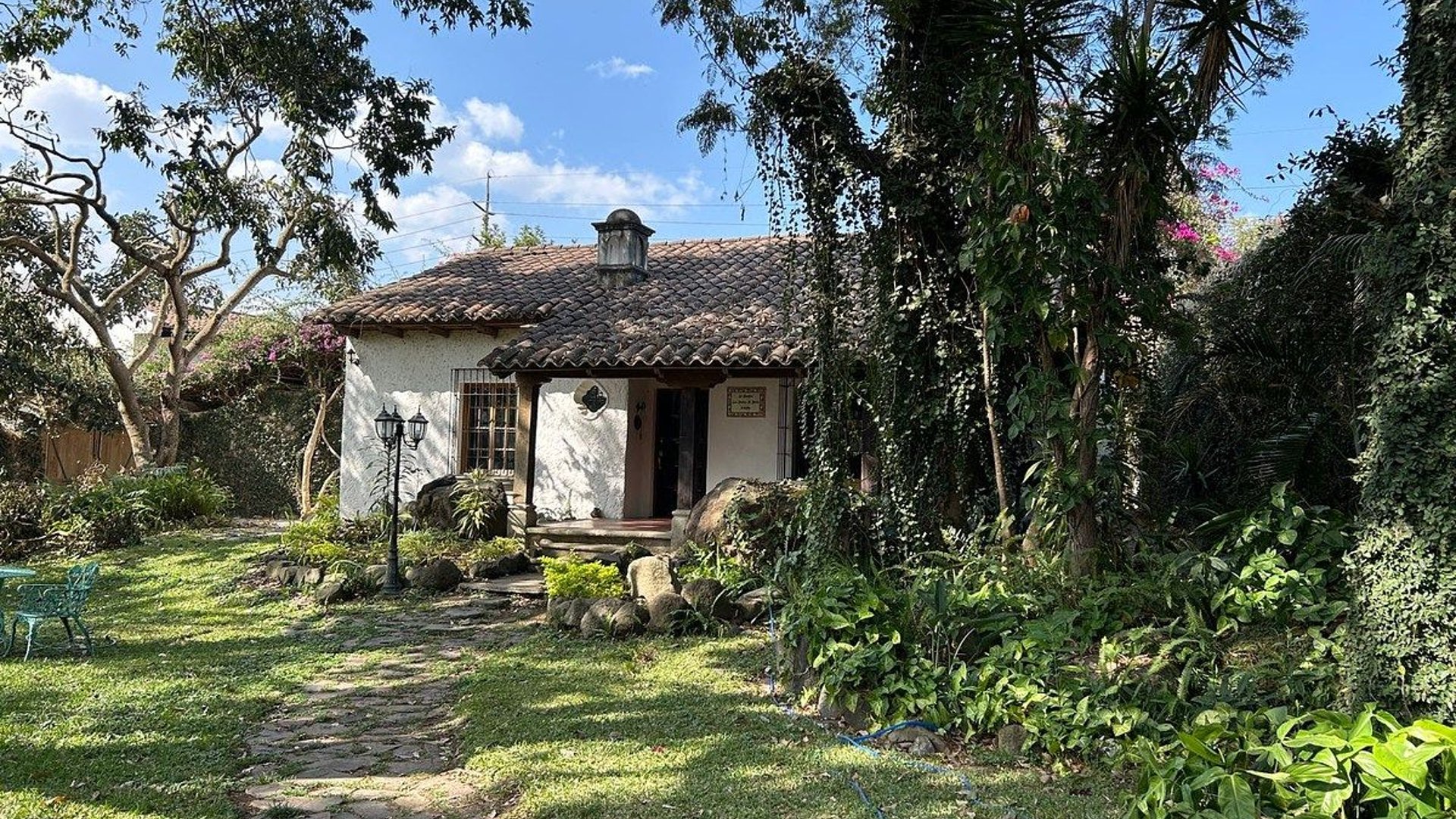CASA EN VENTA EN ANTIGUA STA CATARINA DE BOBADILLA