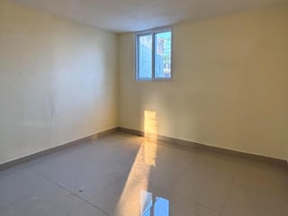 Venta de casa con habitacion de servicio - San Cristobal Ref-5968 - 5