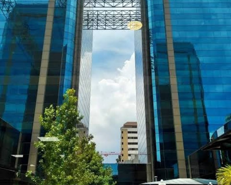 📍 OFICINA EN RENTA – 8 AMBIENTES + 2 BAÑOS | EUROPLAZA | ZONA 14