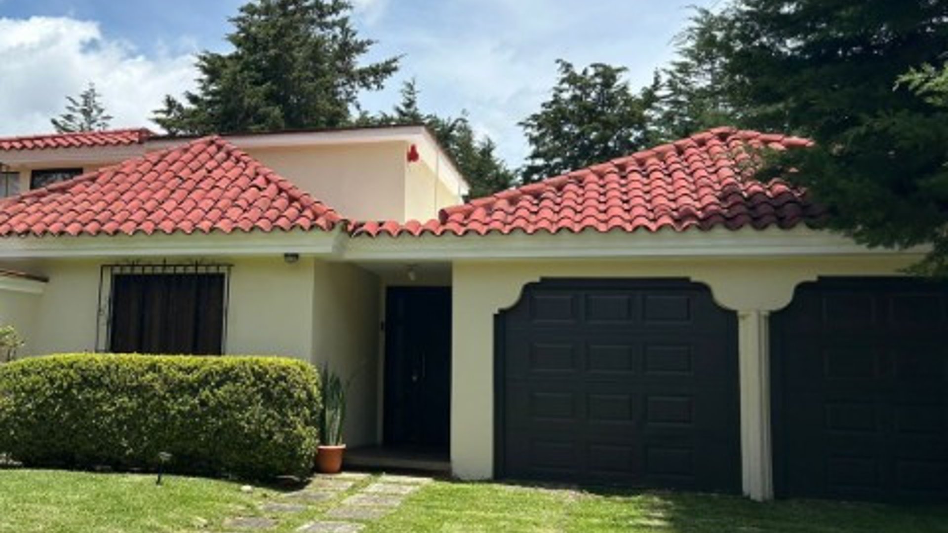 Casa Amueblada en Renta Hacienda Country Club