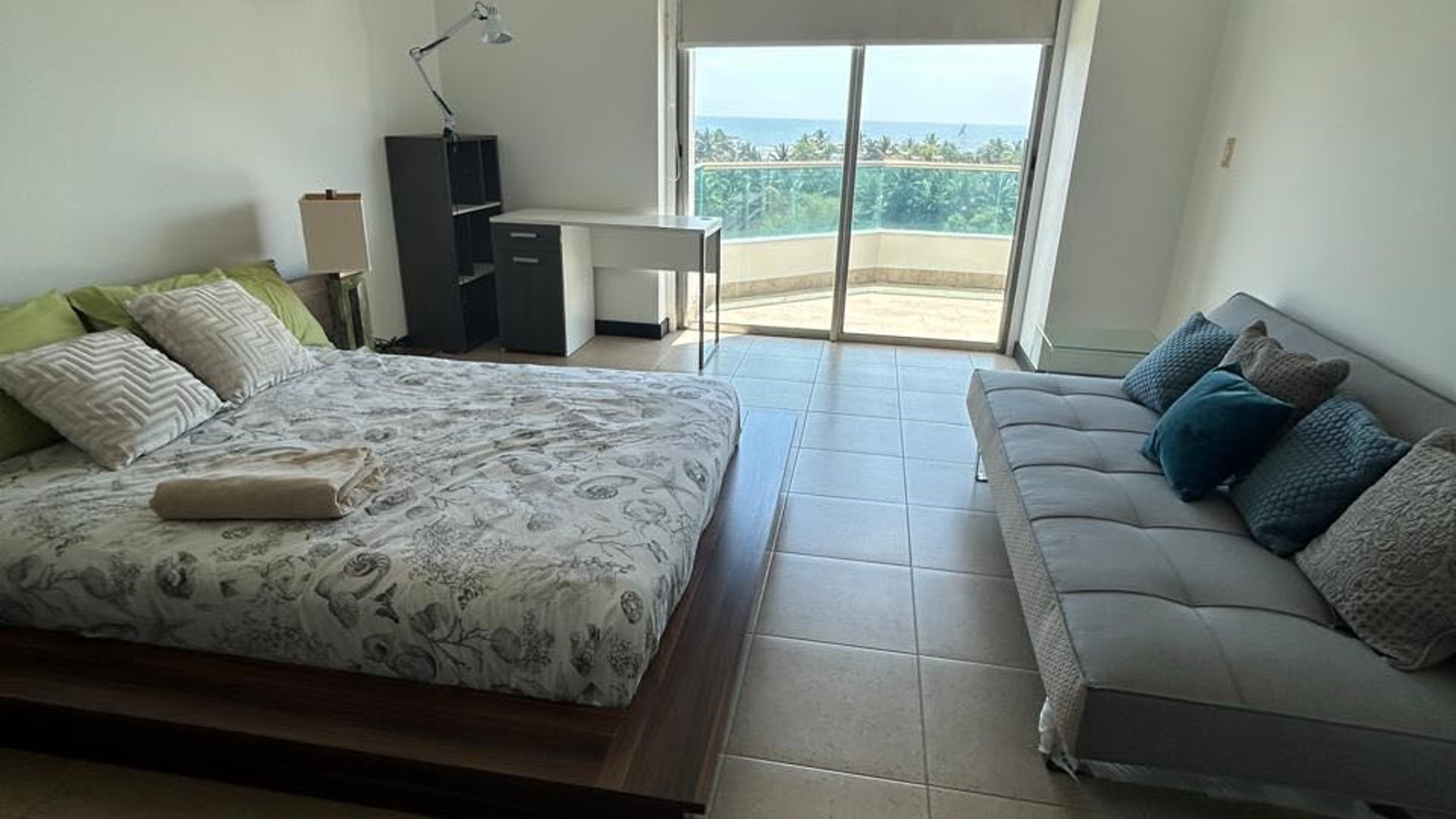 Vendo lindo apartamento amueblado vista al océano en Marina del Sur - Miniatura 4