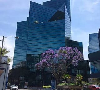 📍 LOCAL COMERCIAL EN RENTA – 98.97 M² | ATLANTIS | ZONA 10