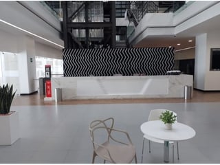 📍 OFICINA EN VENTA – 35 M² + AMUEBLADA | EDIFICIO ASCEND | ZONA 9 - 4