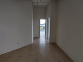 Vendo amplio Penthouse en Edificio Scena Bussiness Center - 5