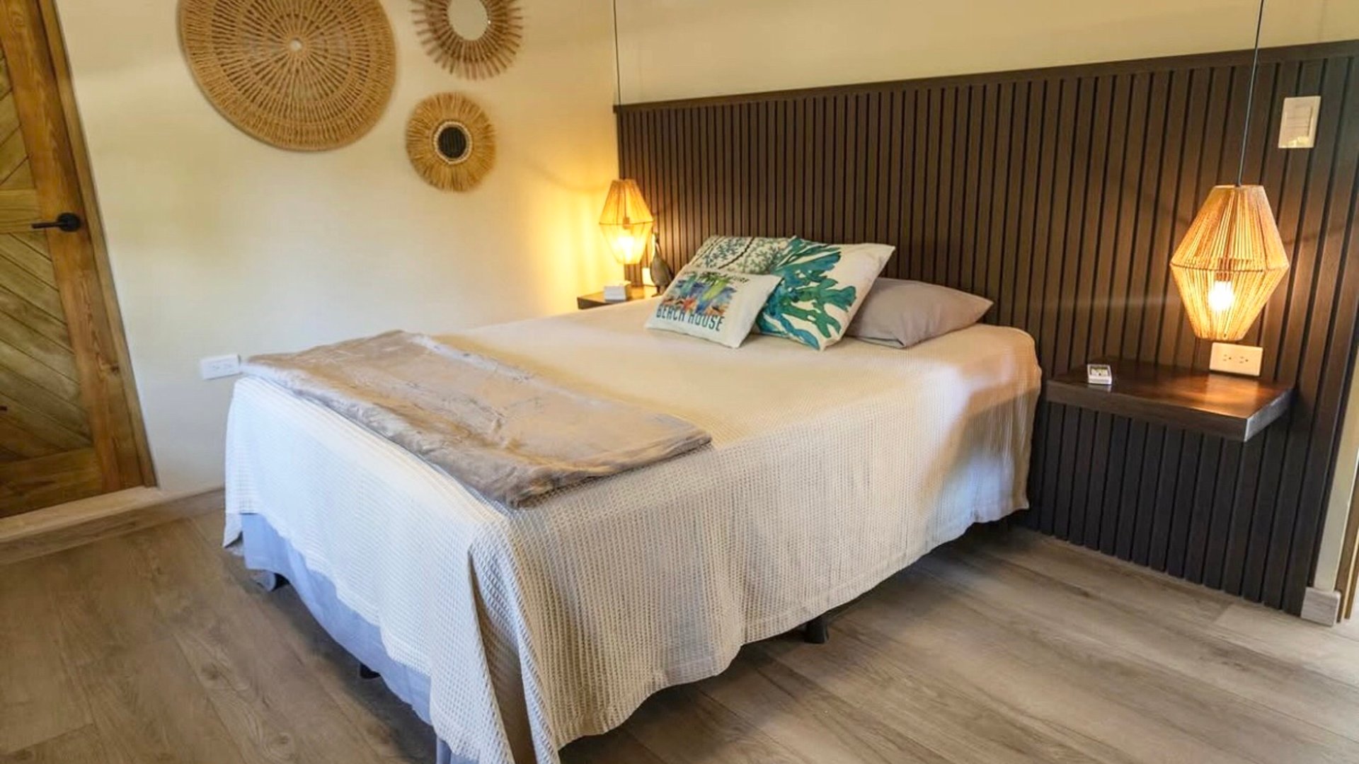 VENTA DE LINDA CASA DE PLAYA DENTRO DE CONDOMINIO - MONTERRICO  - Miniatura 11