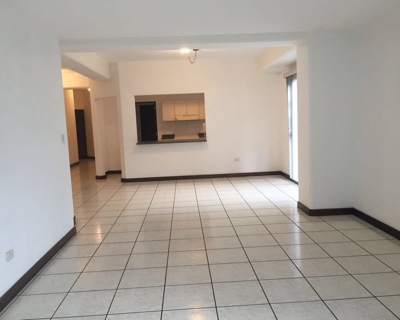 Alquilo Amplio Apartamento  Zona 15 VH 1