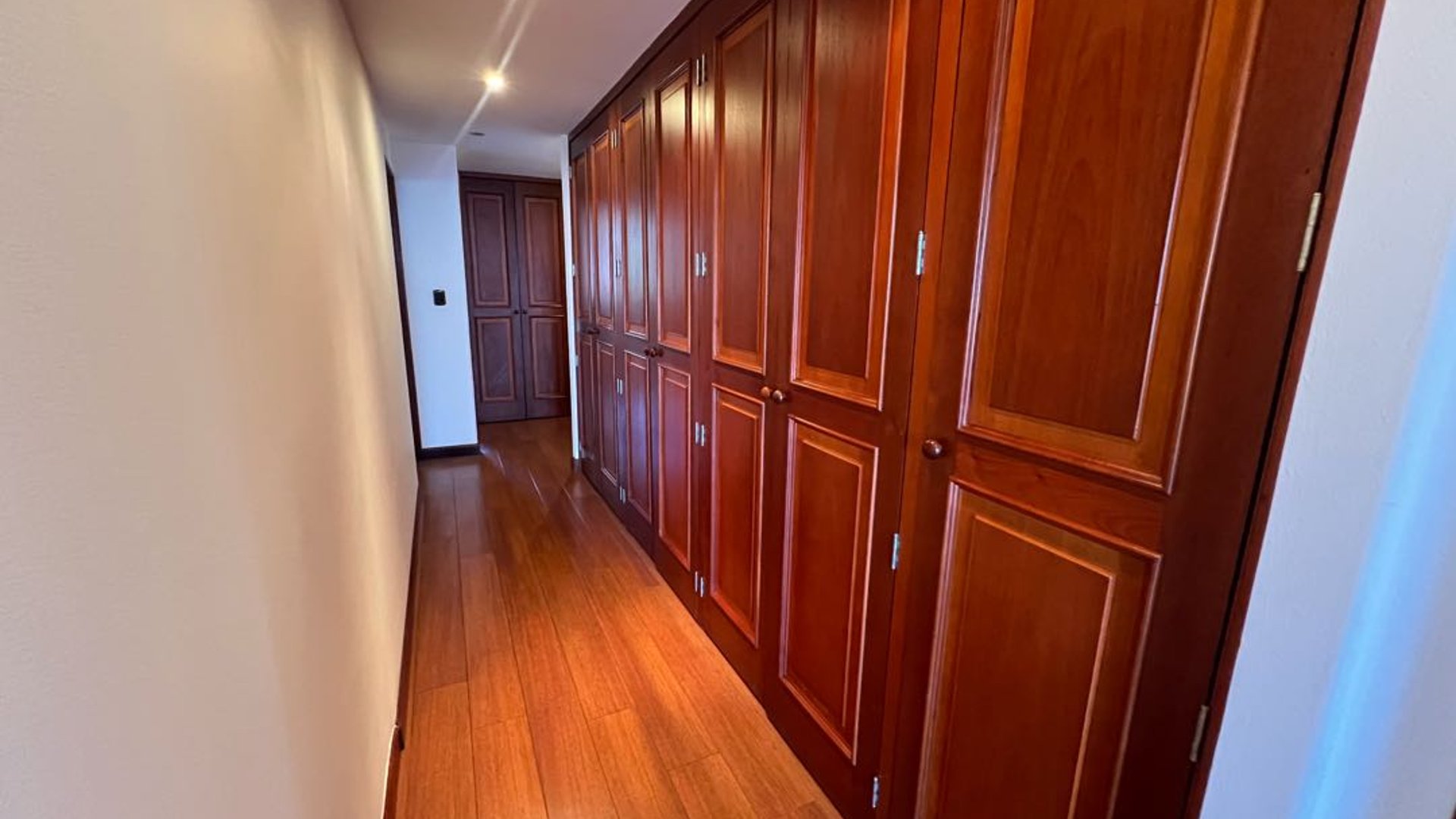 ALQUILER DE AMPLIO APARTAMENTO - MARQUÉS DEL VALLE, ZONA 14 - Miniatura 9