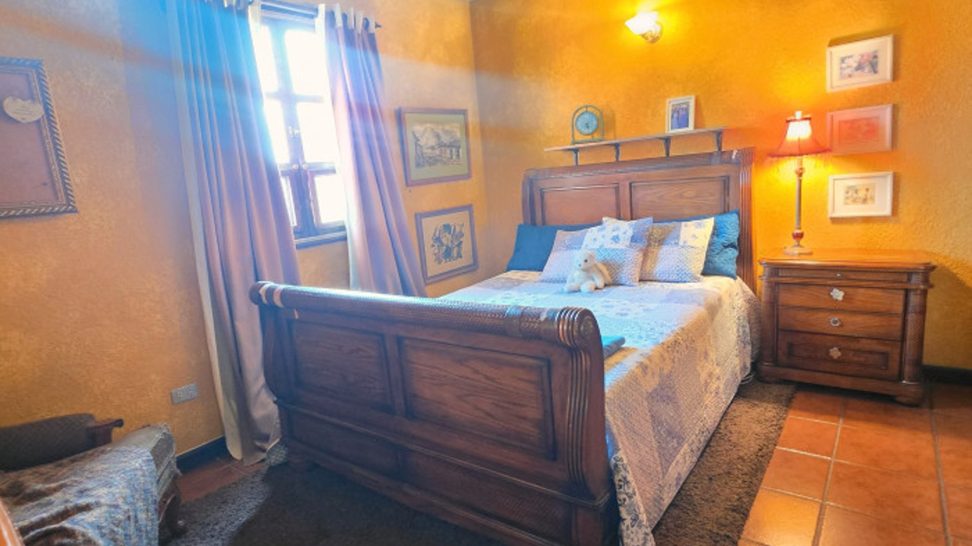 Amplia Residencia en Venta en San Lazaro Z.15 Guatemala - Miniatura 14