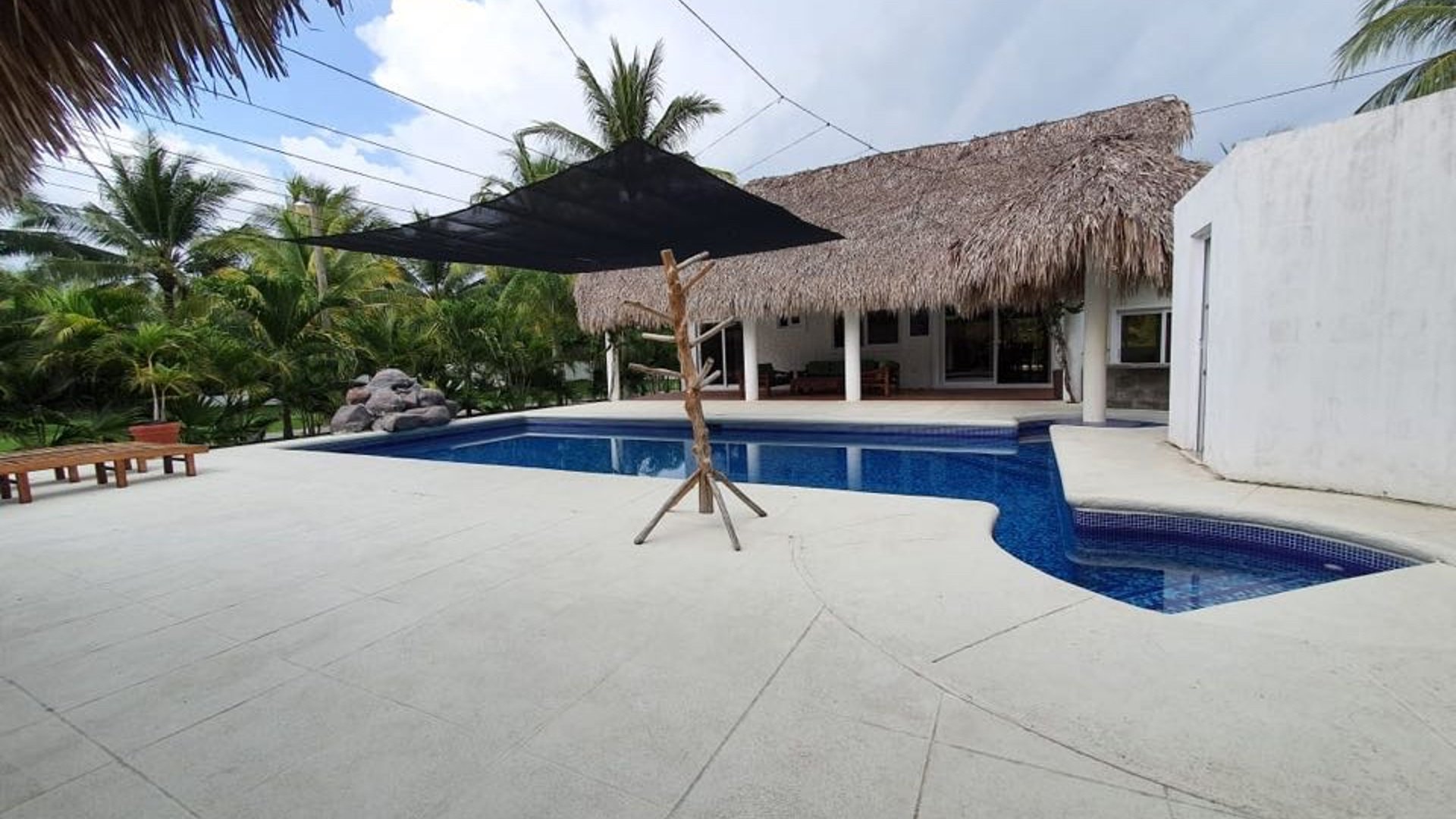 CASA VACACIONAL EN RENTA EN MONTERRICO VILLA 4