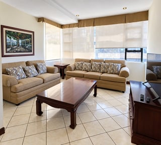 APARTAMENTO AMUEBLADO Y EQUIPADO EN EDIFICIO MILENIA ZONA 10
