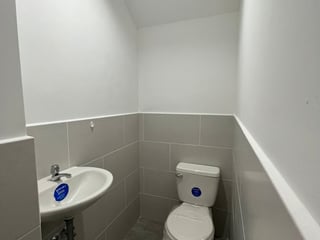 Ofibodega en Venta- Zona 4 de Mixco - Image 8