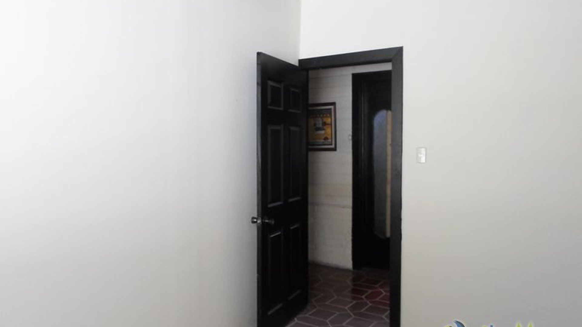 Espacio de 11mts² en Centro de Negocios en Zona 1 - Miniatura 2