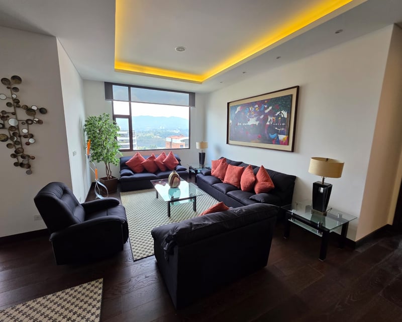 Vendo apartamento premium amueblado en zona 14 Ref-4746