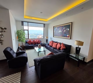 Vendo apartamento premium amueblado en zona 14 Ref-4746