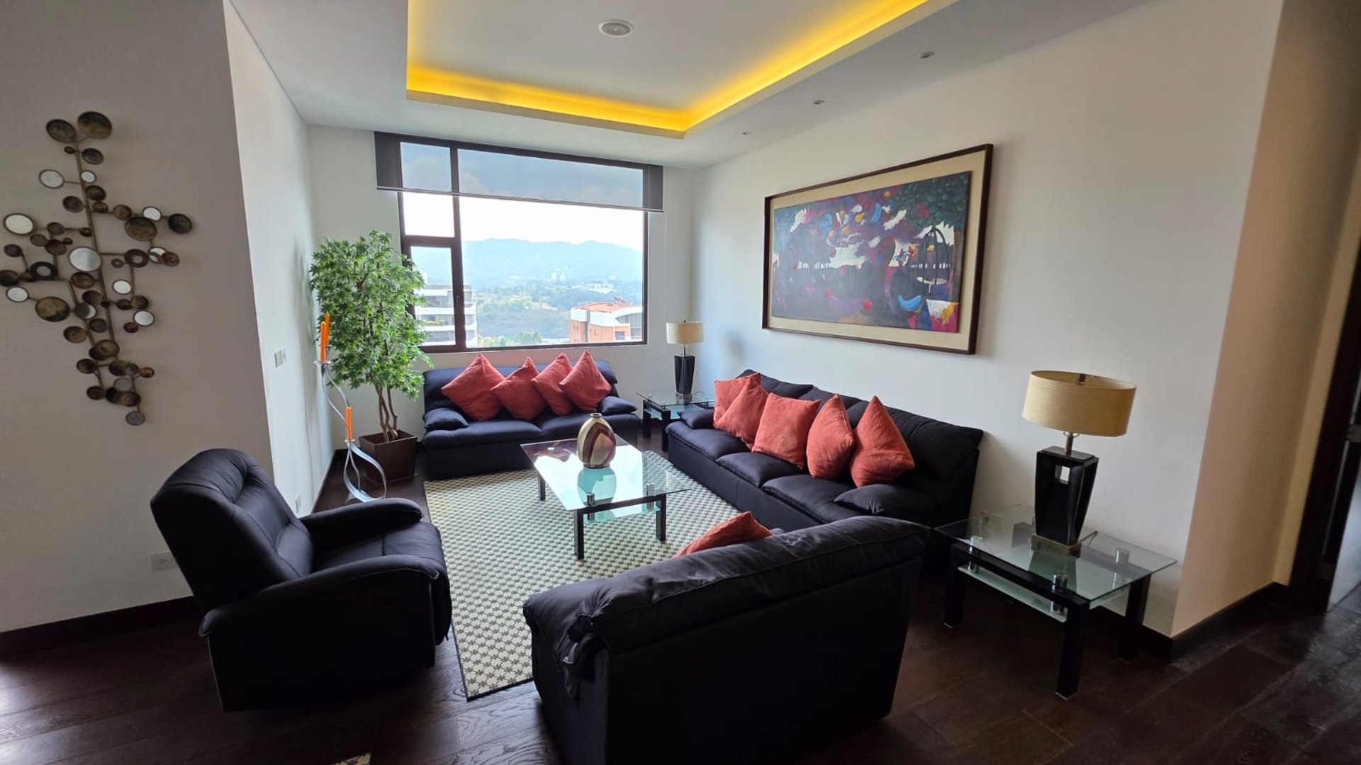 Vendo apartamento premium amueblado en zona 14 Ref-4746
