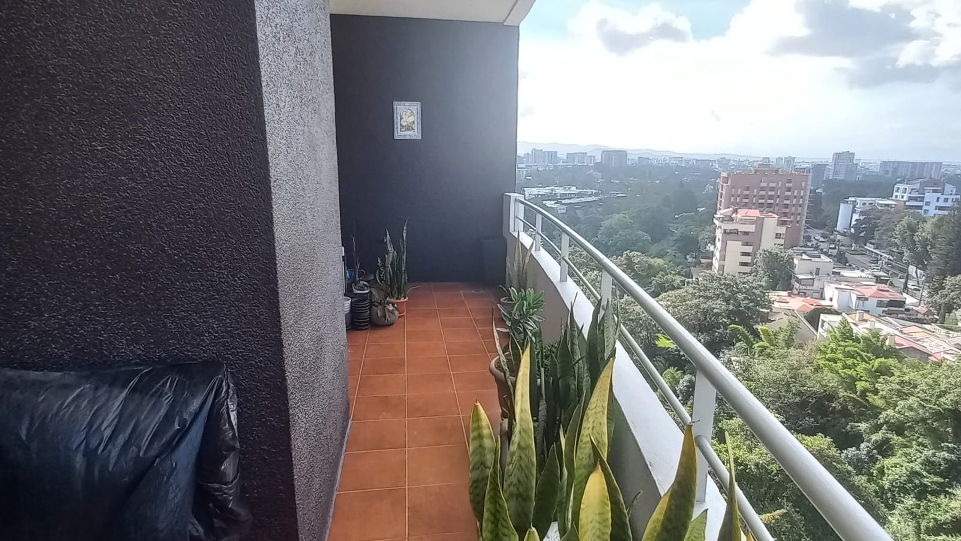 Apartamento en renta en Edificio Boticcelli, zona 15 Ref-6060 - Miniatura 21