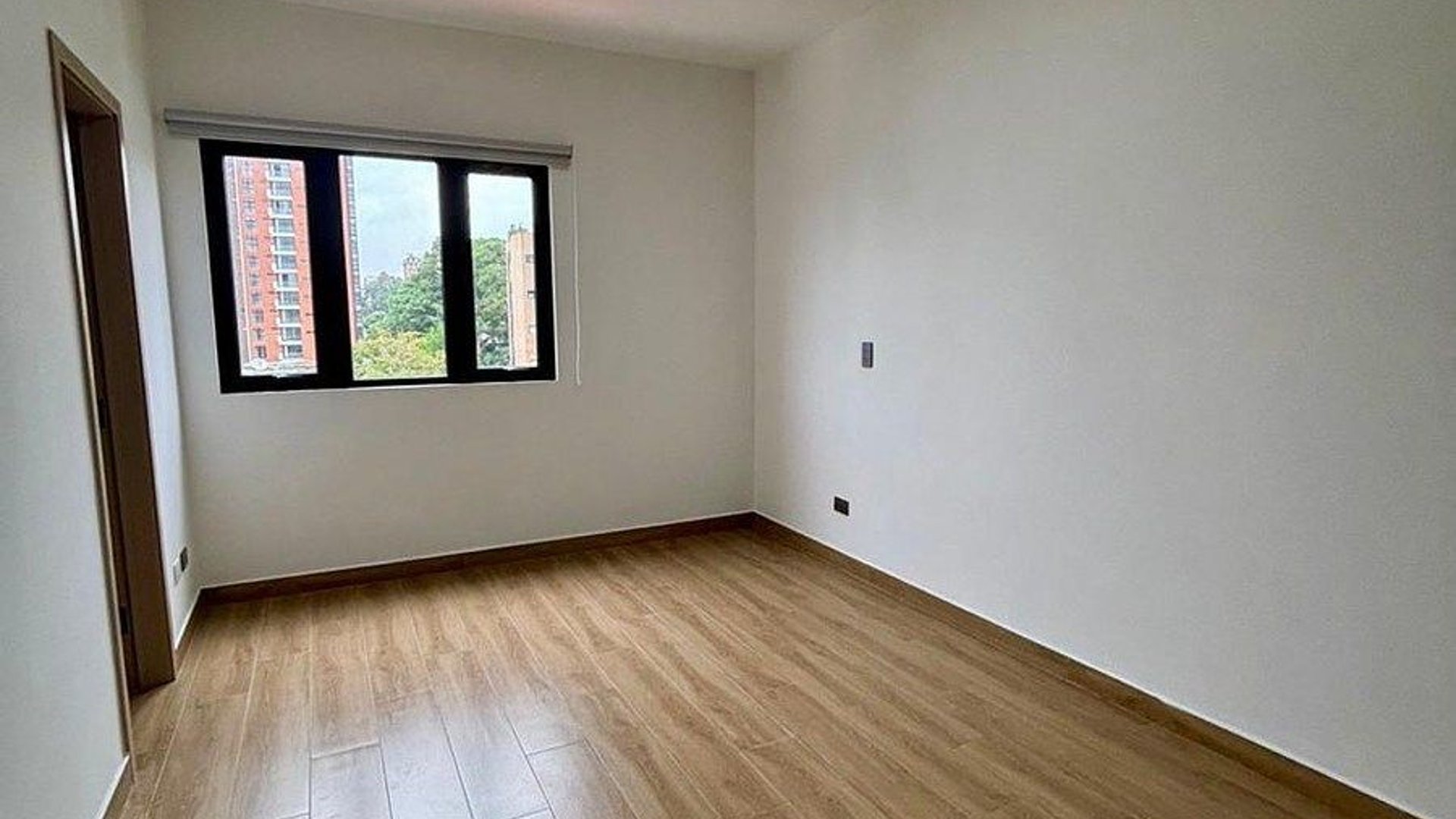*APARTAMENTO EN ALQUILER – Edificio Sama, zona 15 VH2 - Miniatura 4