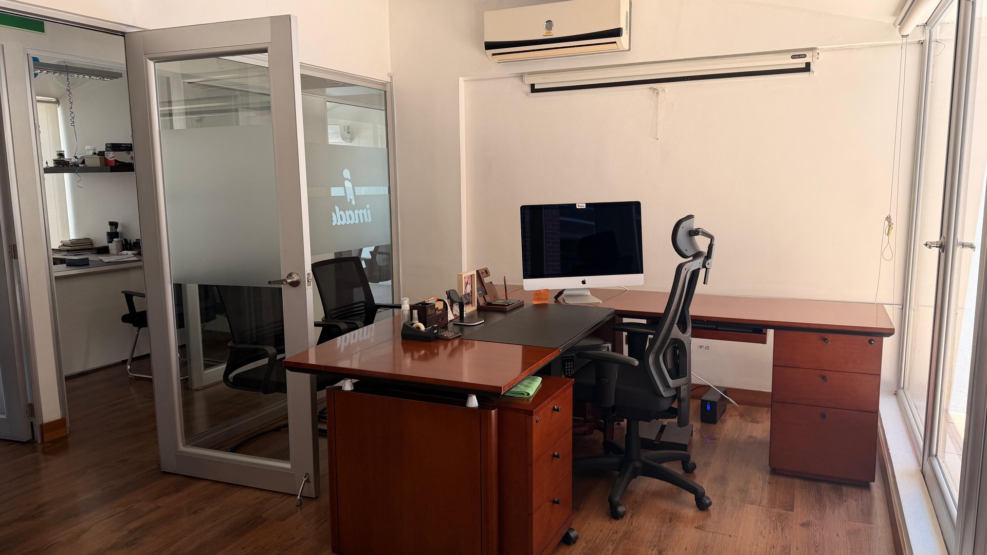 Oficina Premium 200m² Zona 11, Guatemala: ¡Ideal para tu Negocio! - Miniatura 16