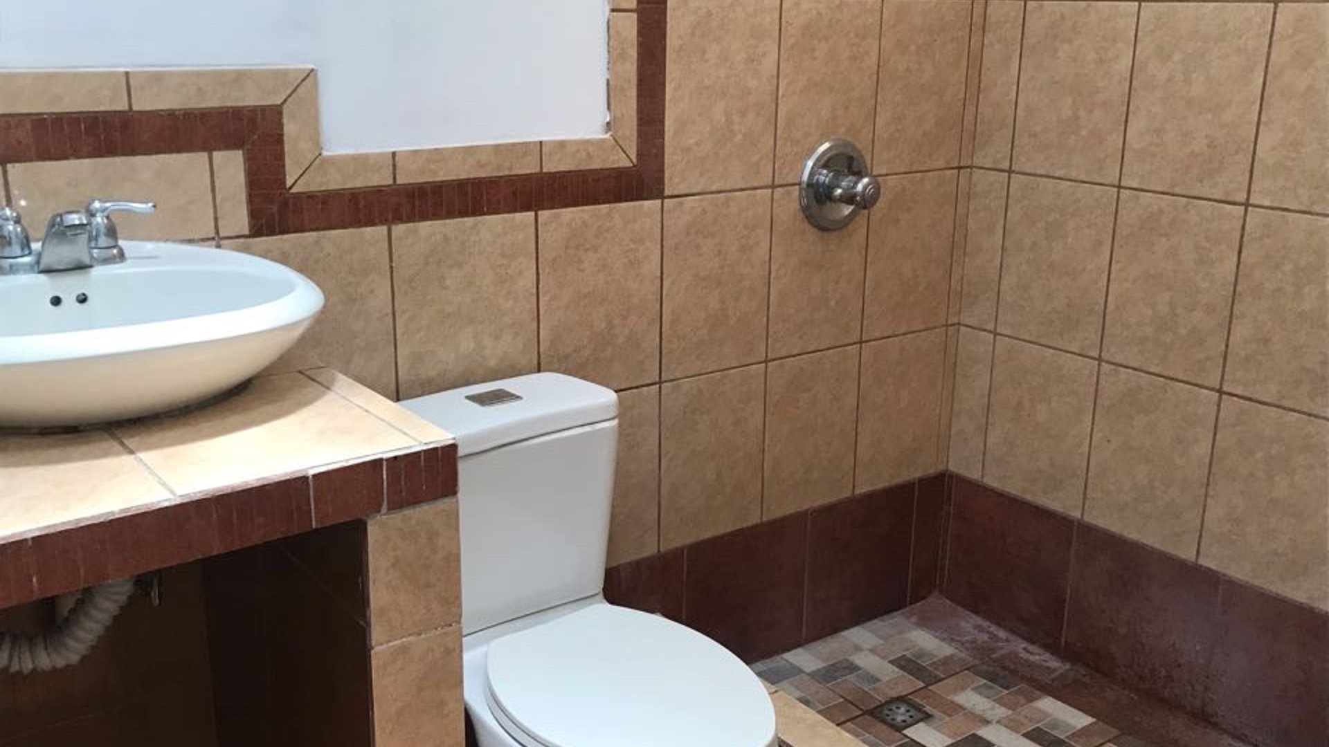 CASA EN VENTA, en Condominio  Bella Vista en Jocotenango - Miniatura 7