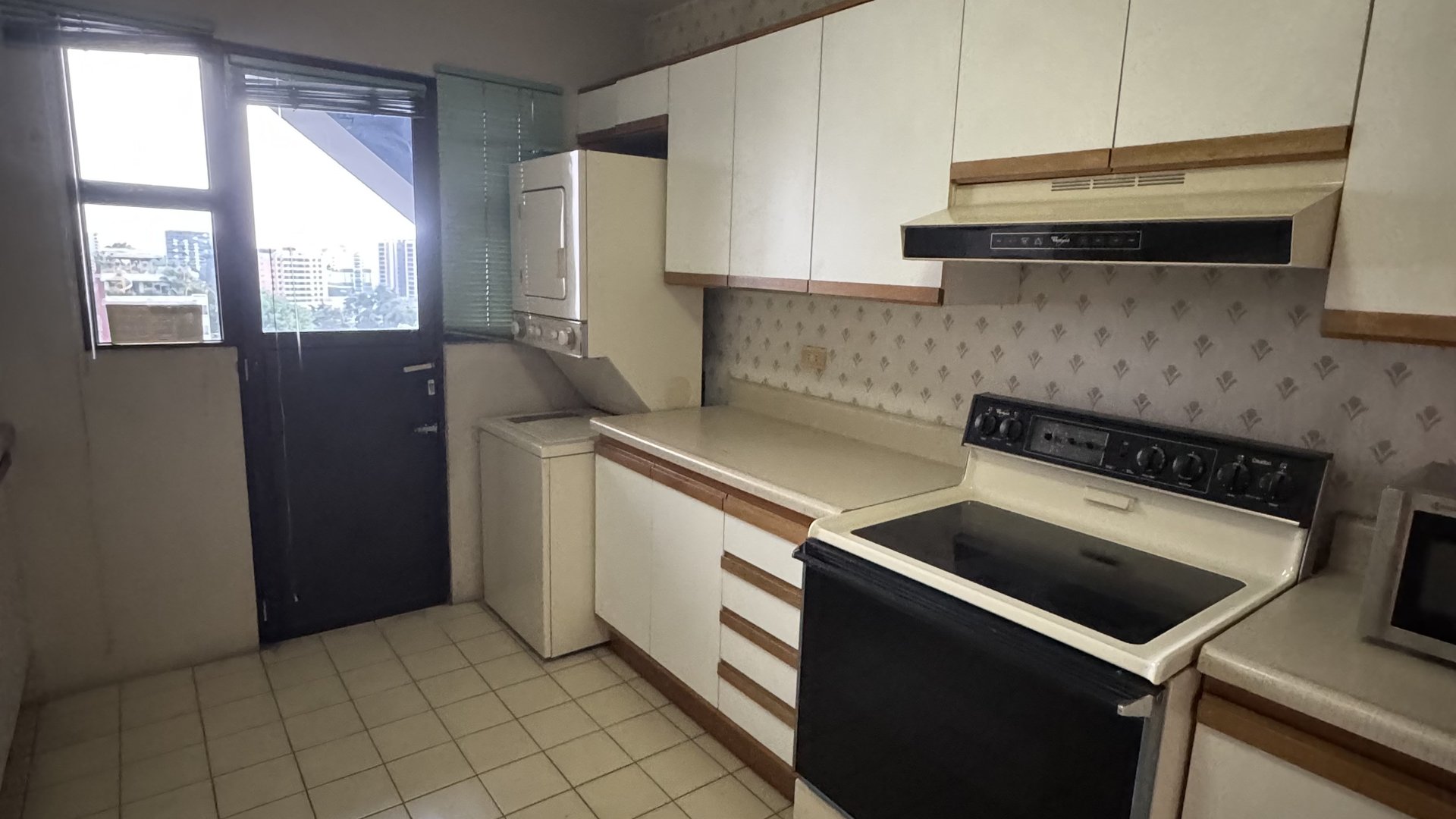 Apartamento en Renta zona 14 Avenida Las Americas - Miniatura 8