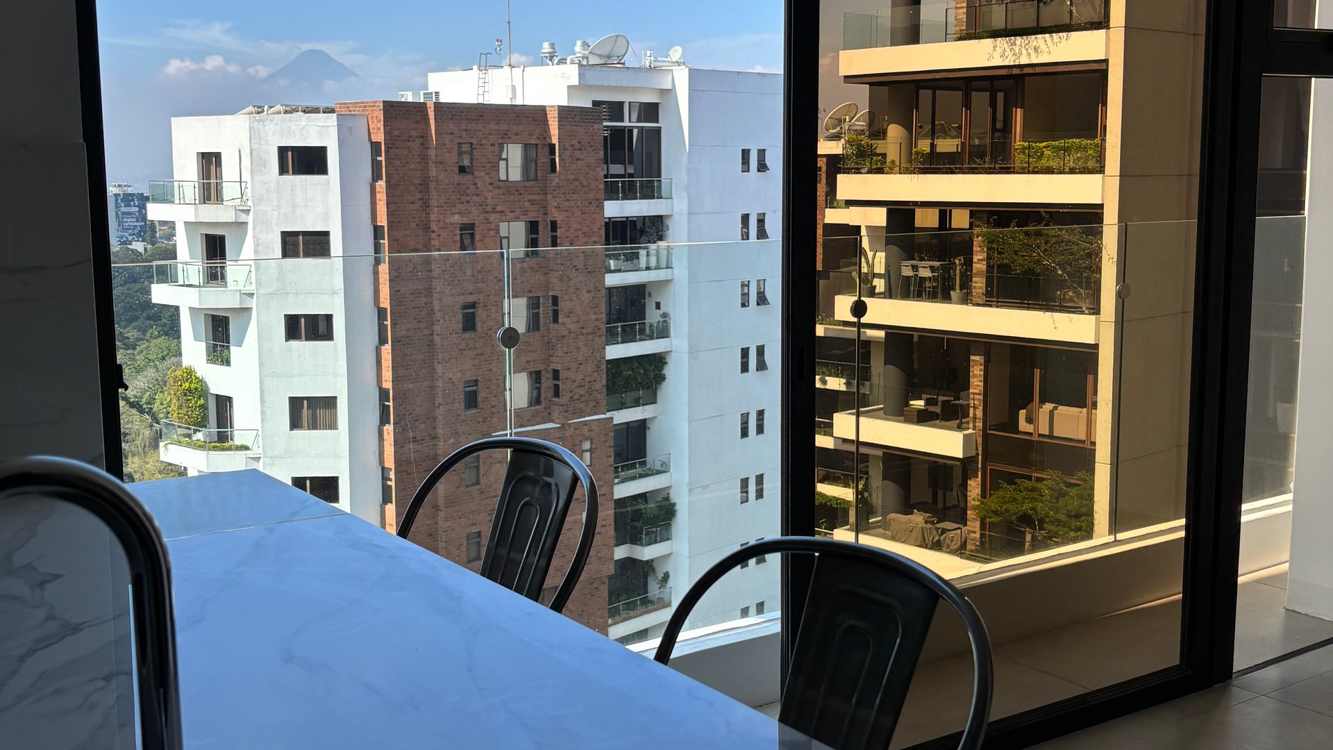 APARTAMENTO PARA ESTRENAR  45Mts2 EDIF. Arles ZONA 15 - Miniatura 3