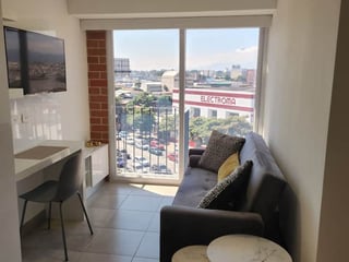 📍 APARTAMENTO ESTUDIO AMUEBLADO EN RENTA + BALCÓN | MODRA | ZONA 4 - 3