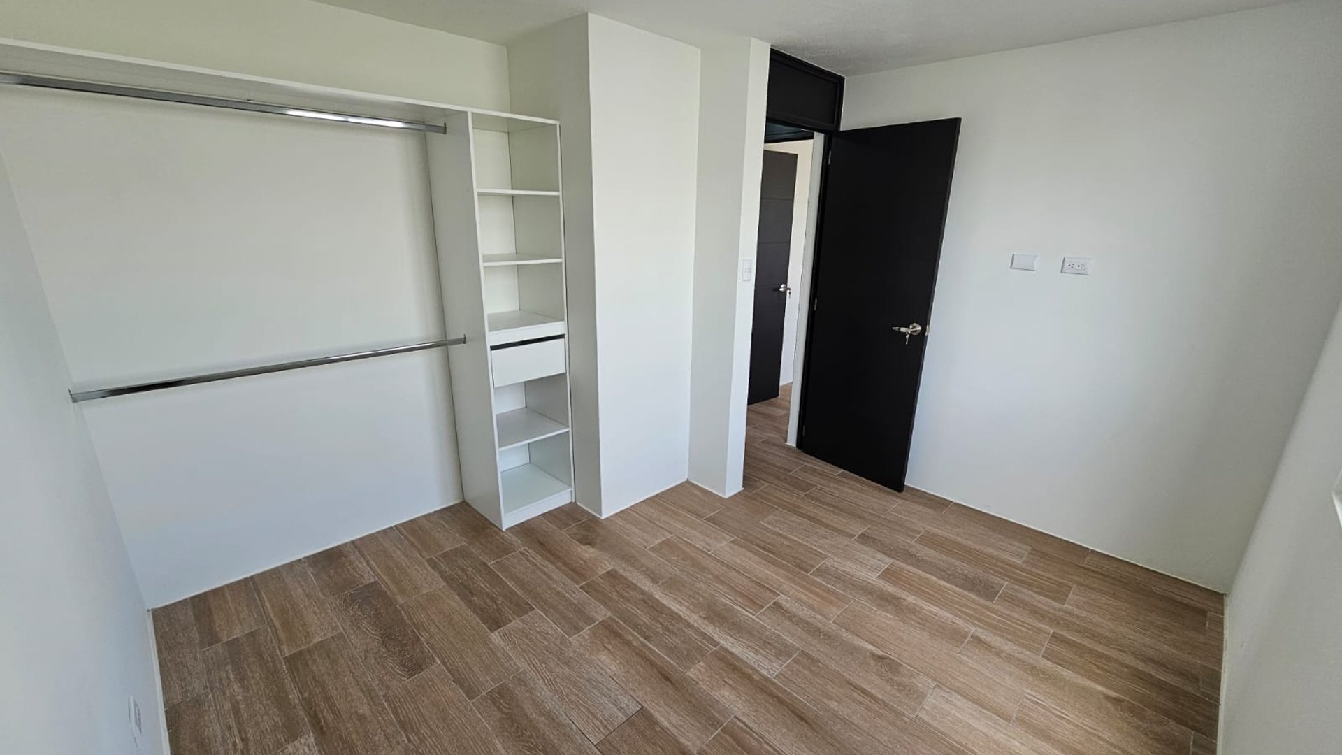 VENTA Casa Nueva dentro de Pinabetes Condominio Eucaliptos - Miniatura 6