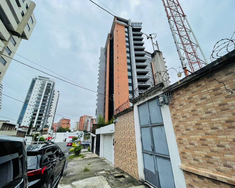 ALQUILER DE ESPACIO PARA OFICINAS - ZONA 14