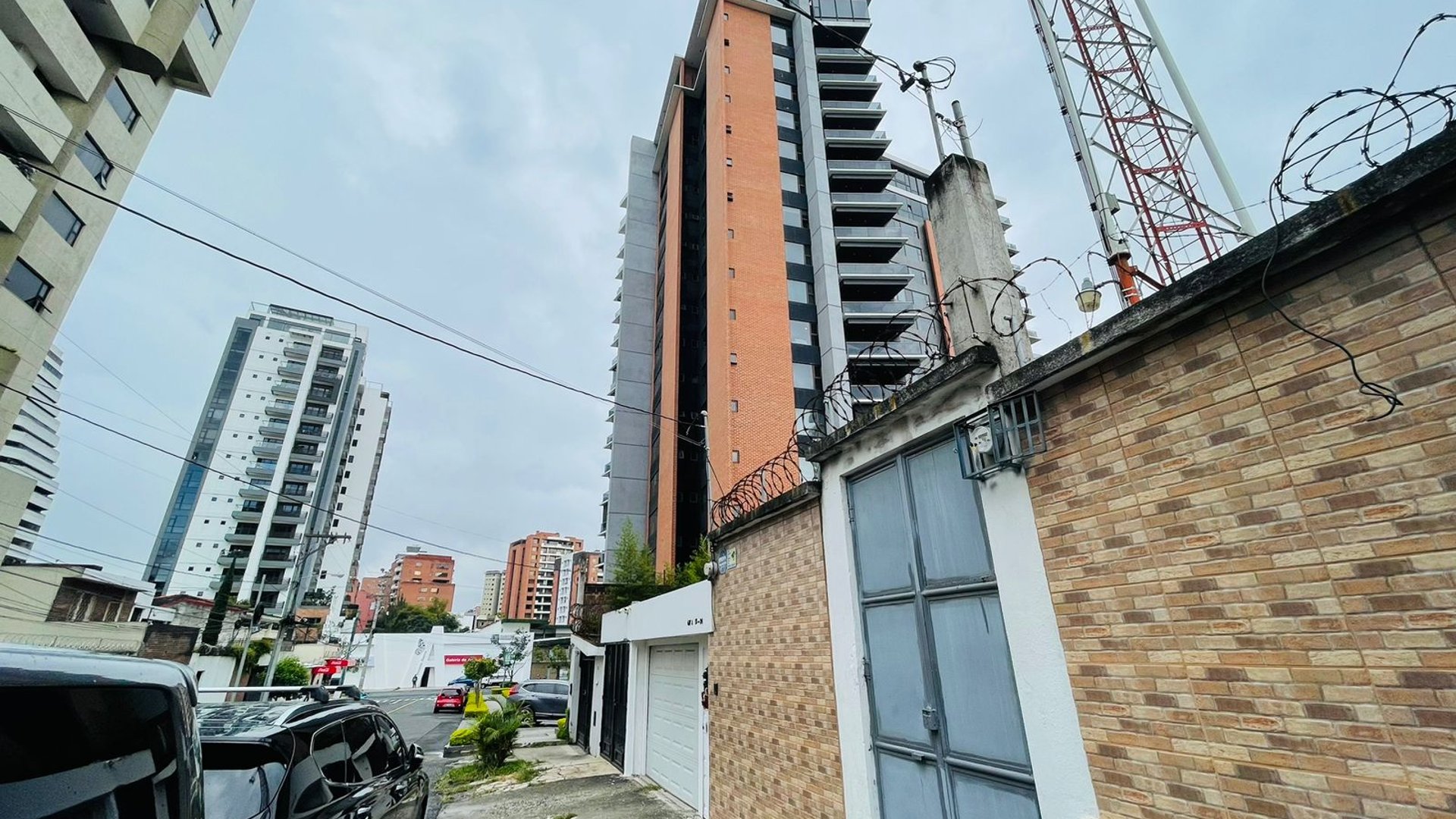 ALQUILER DE ESPACIO PARA OFICINAS - ZONA 14