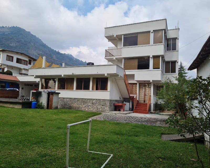Propiedad con 3 apartamentos independientes | Ideal inversión cerca a Panajachel
