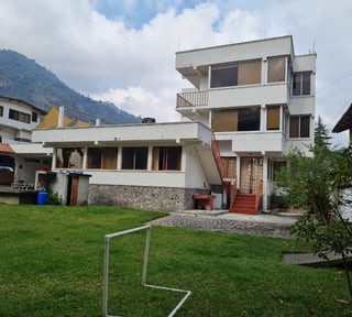 Propiedad con 3 apartamentos independientes | Ideal inversión cerca a Panajachel