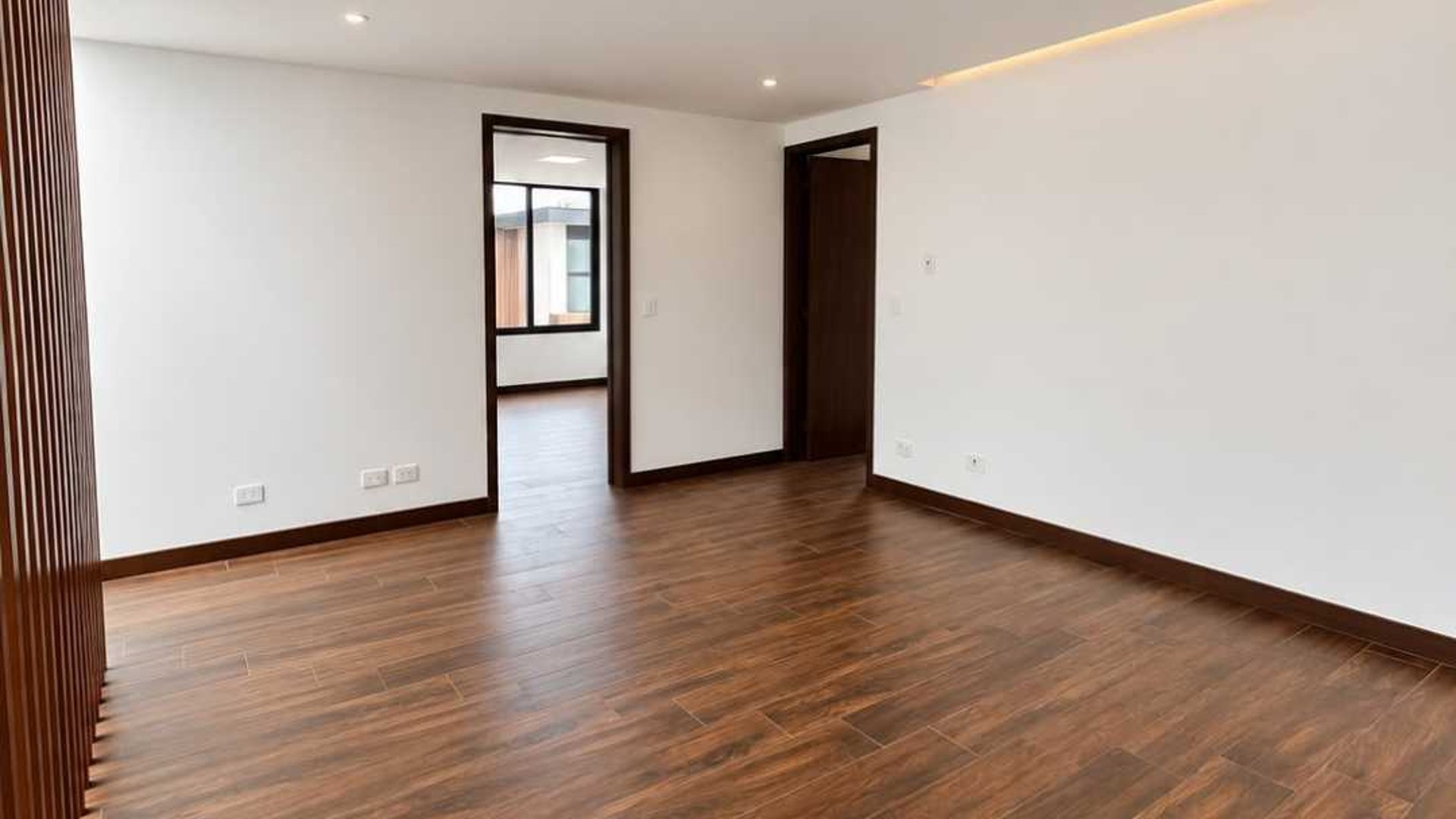 CASA EN VENTA  ???? Exclusivo Condominio Molié, Zona 10 - Miniatura 5