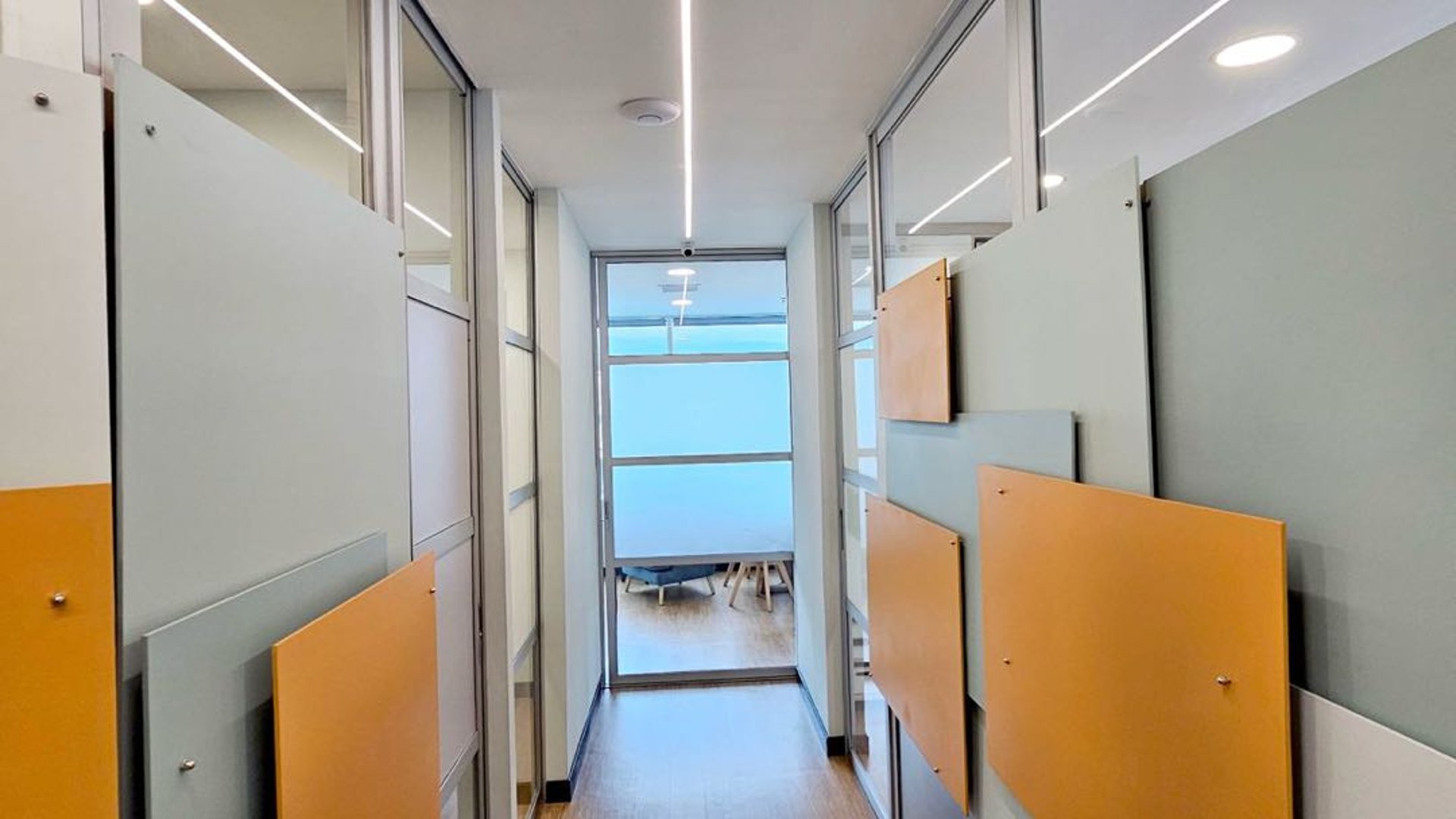 Alquier de oficina amueblada y tabicada | Zona Pradera, Zona 10 - Miniatura 6