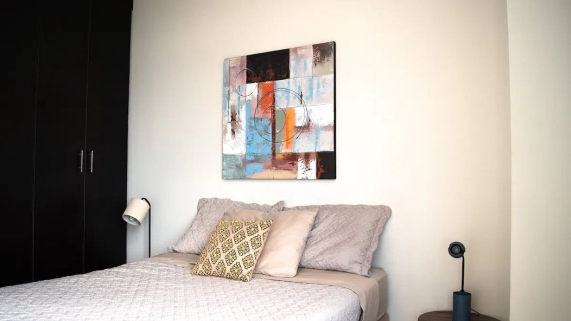 TORRE BARCELONA/ Apartamento Amueblado en renta, zona 9 - Miniatura 5