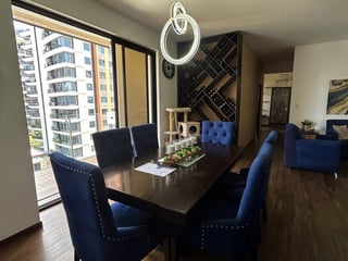 Apartamento en Zona 10 de 3 Dormitorio en Venta - 2