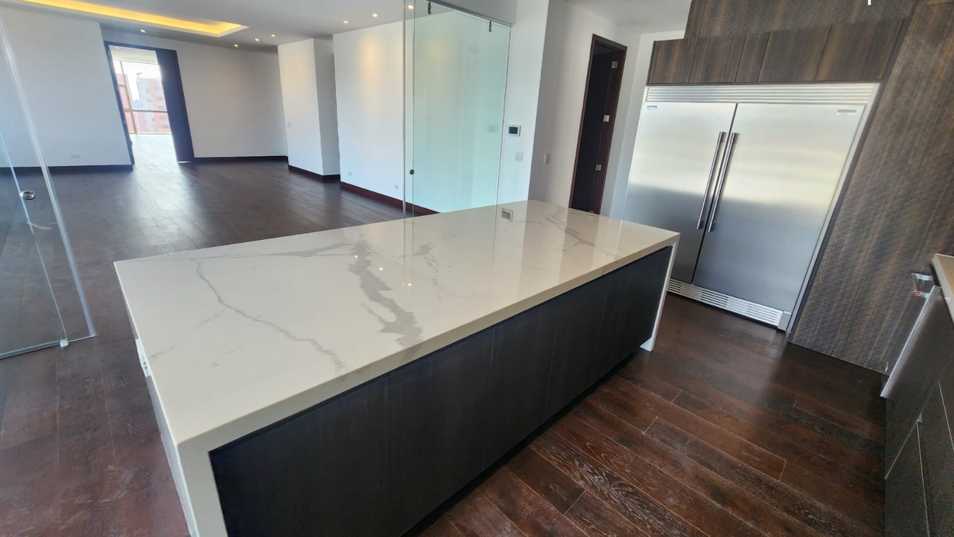Rento apartamento amueblado 3 habitaciones en zona 14 Ref-4966