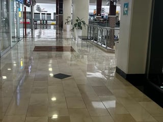 Local en Renta y Venta zona 10 / Pradera - 2