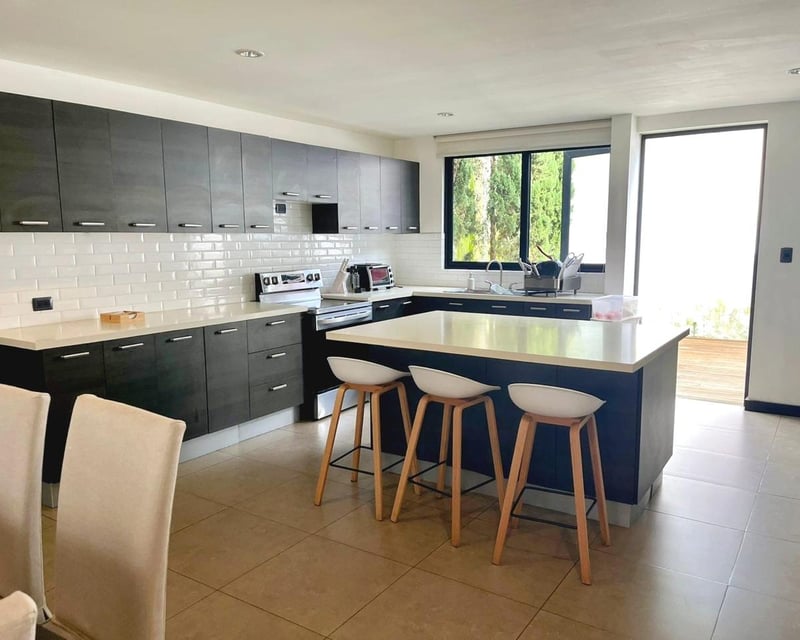 Casa en renta de 3 habitaciones con linea blanca en Z15 Ref-5601