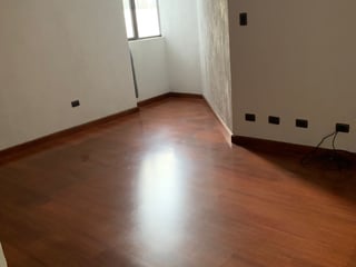 Vendo lindo y amplio apartamento en Edificio Tres Reyes zona 10 - 4