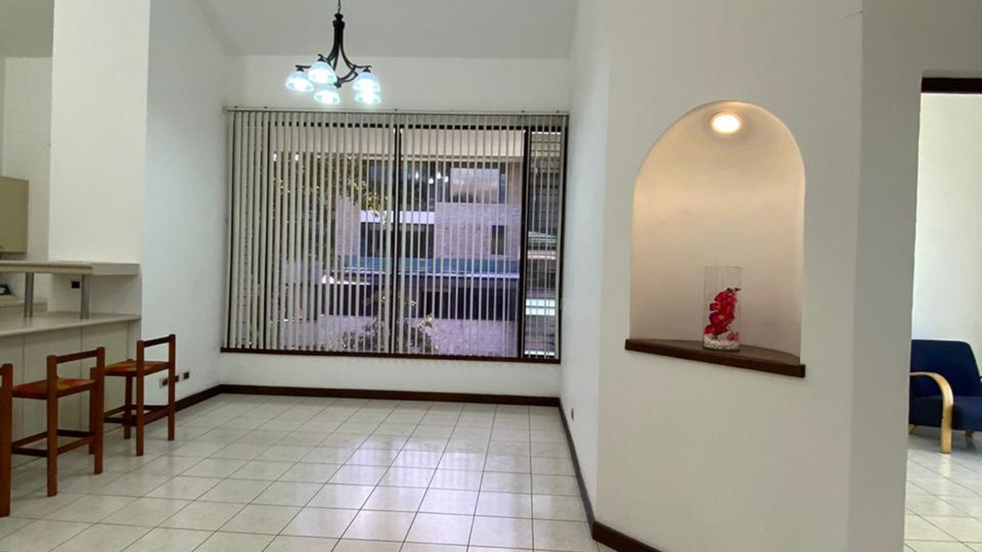 Apartamento semiamueblado - 2 habitaciones en zona 15 Ref-5942 - Miniatura 2
