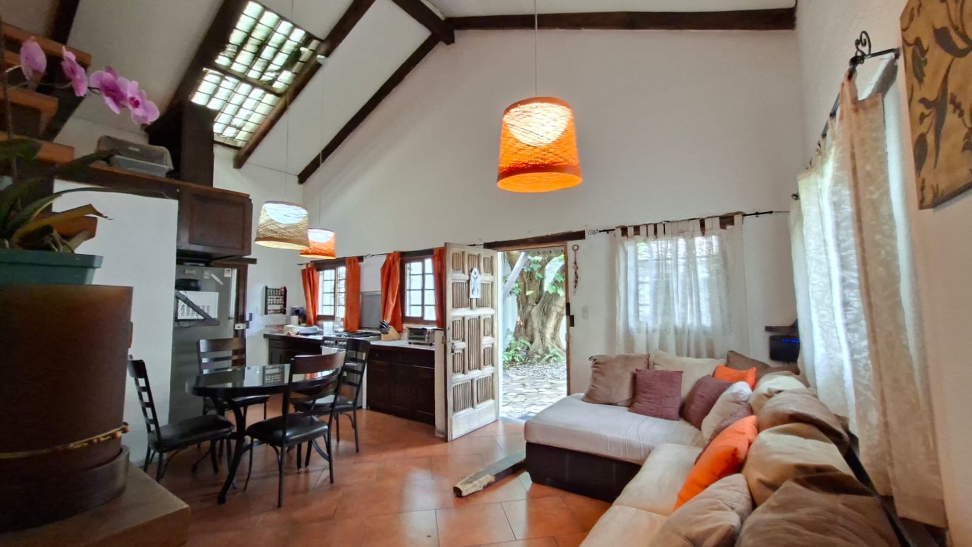 Exclusiva Casa en Venta en Zona 13, Ciudad de Guatemala