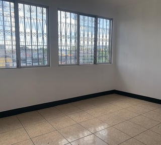 INMUEBLE DE USO MIXTO EN CALLE PRINCIPAL, CALLE MARTI ZONA 6
