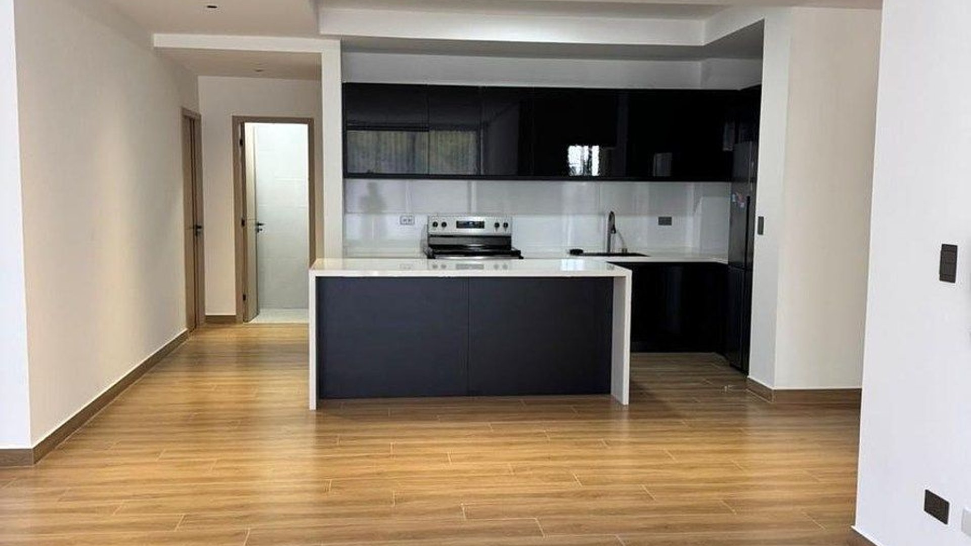 *APARTAMENTO EN ALQUILER – Edificio Sama, zona 15 VH2 - Image 1