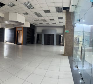 Local Comercial en alquier sobre la Roosevelt zona 7