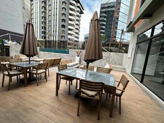 Venta de apartamento amueblado, ideal AIRBNB 2 dorms zona 10  - 5
