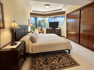 Apartamento Amueblado en alquiler o venta Zona 14 - 2