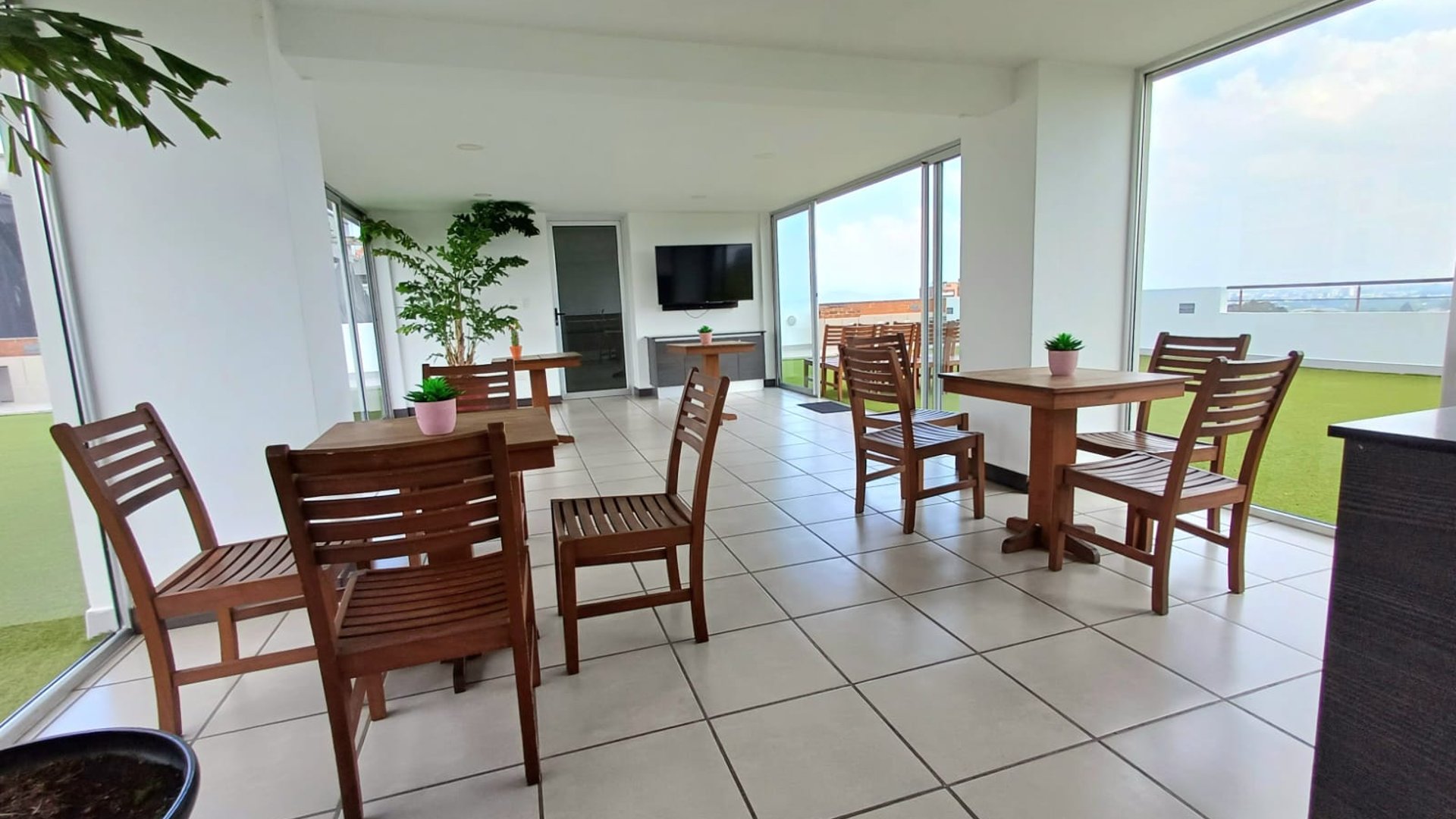 VENTA Apartamento Zona 15 Edificio 3-85 - Miniatura 9